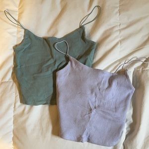 2 Tank tops